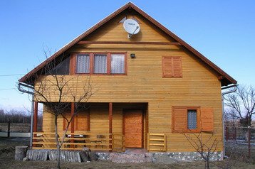 Romania Chata Sâmbăta de Sus, Exterior